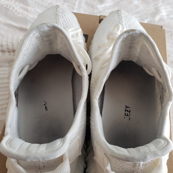 Yeezy Boost 350 V2 Triple White